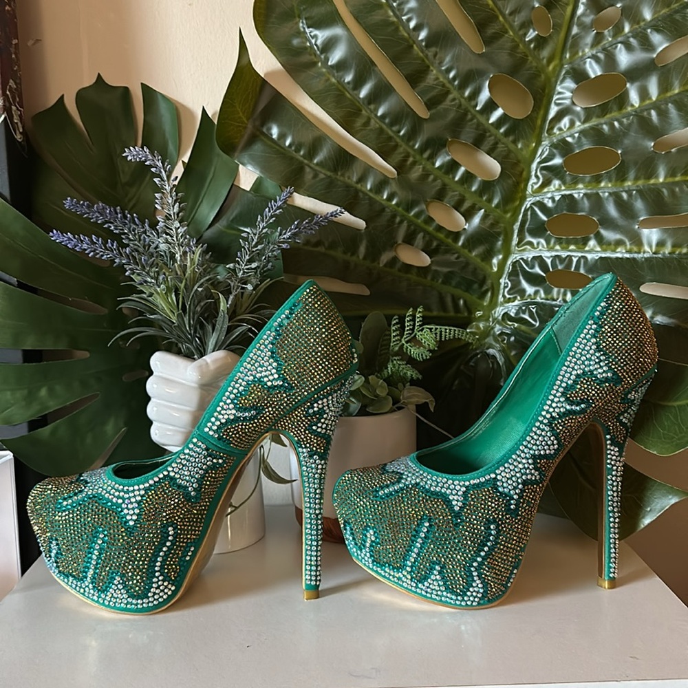 Alba 6.5” Bedazzled Heels Size 8.5 - Picture 5 of 12